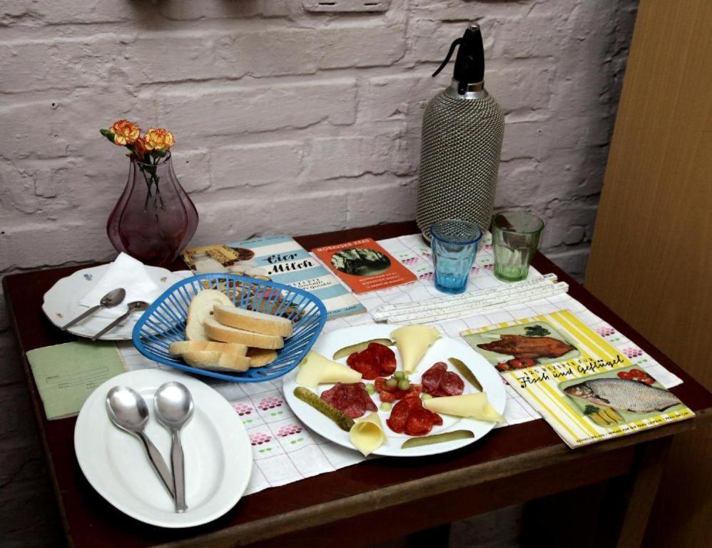 布尔诺 10-Z地堡旅舍旅舍 外观 照片